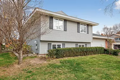 8792 77th Street S, Cottage Grove, MN 55016 - Photo 2