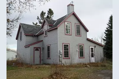203 Kendall Avenue S, Thief River Falls, MN 56701 - Photo 1