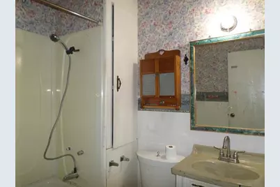 203 Kendall Avenue S, Thief River Falls, MN 56701 - Photo 16