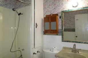 203 Kendall Ave S, Thief River Falls, MN 56701 - Photo 16