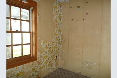 203 Kendall Avenue S, Thief River Falls, MN 56701 - Photo 20
