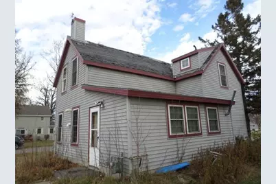 203 Kendall Avenue S, Thief River Falls, MN 56701 - Photo 2