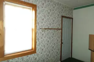 203 Kendall Ave S, Thief River Falls, MN 56701 - Photo 18