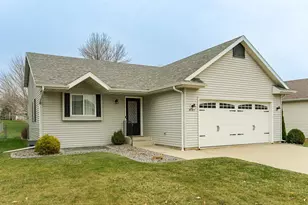 4147 Peregrine Ln S E, Rochester, MN 55904 - Photo 2