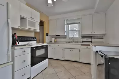 1959 Montana Avenue E, Saint Paul, MN 55119 - Photo 10