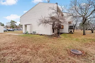 7910 Yates Ave N, Brooklyn Park, MN 55443 - Photo 18