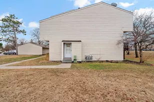 7910 Yates Ave N, Brooklyn Park, MN 55443 - Photo 16