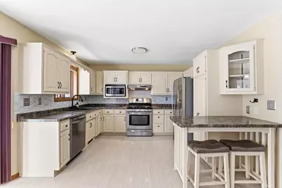 1860 Hilo Court N, Oakdale, MN 55128 - Photo 8