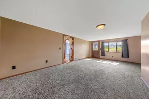 8325 Hennepin Way, Morristown, MN 55052 - Photo 18