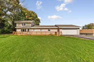 8325 Hennepin Way, Morristown, MN 55052 - Photo 4