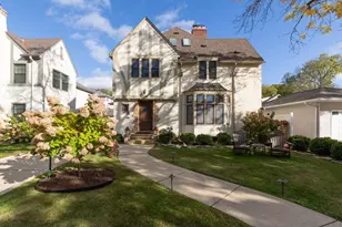 4025 Dupont Ave S, Minneapolis, MN 55409 - Photo 2