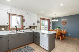 706 Rensvold Blvd, Moorhead, MN 56560 - Photo 10