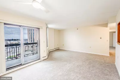 6615 Lake Shore Drive S #902, Richfield, MN 55423 - Photo 12