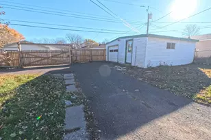 1664 Barclay St, Saint Paul, MN 55106 - Photo 14