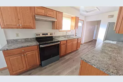 1664 Barclay Street, Saint Paul, MN 55106 - Photo 6