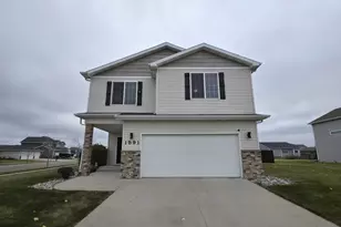 1591 35th Ave S, Moorhead, MN 56560 - Photo 2