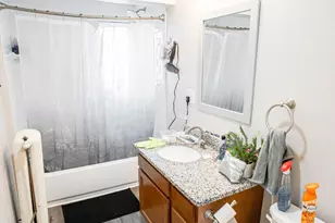 597 Virginia St, Saint Paul, MN 55103 - Photo 8