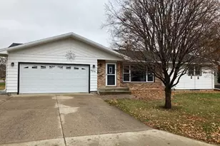 706 NE 14th St, Owatonna, MN 55060 - Photo 1