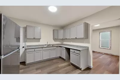 401 9th Avenue NE, Rochester, MN 55906 - Photo 8