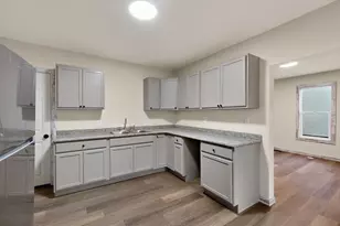 401 9th Ave NE, Rochester, MN 55906 - Photo 8