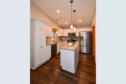 190 Highlands Circle, Zumbrota, MN 55992 - Photo 16