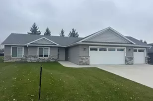 190 Highlands Cir, Zumbrota, MN 55992 - Photo 4