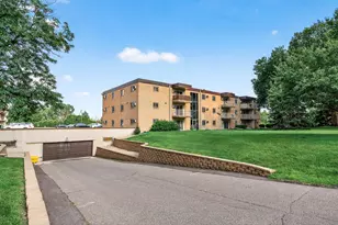 3153 Old Hwy 8, Roseville, MN 55418 - Photo 28
