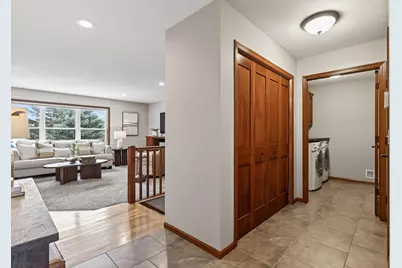 674 Jutland Avenue, Shakopee, MN 55379 - Photo 4