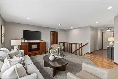 674 Jutland Avenue, Shakopee, MN 55379 - Photo 8