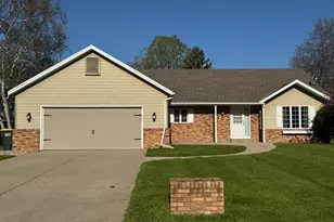 408 21st St SE, Willmar, MN 56201 - Photo 1