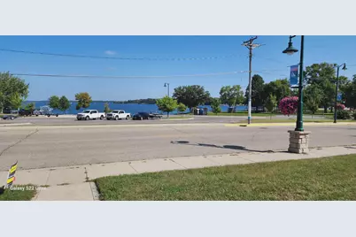 102 Lake Avenue S #4, Spicer, MN 56288 - Photo 1