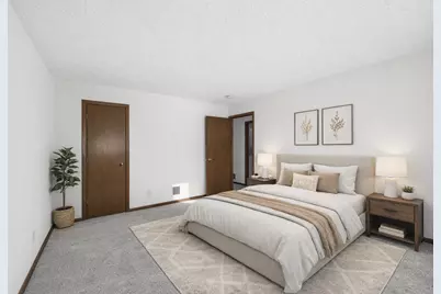 4372 Buckingham Court, Vadnais Heights, MN 55127 - Photo 4