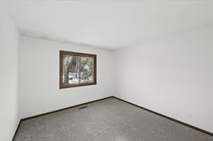 4372 Buckingham Ct, Vadnais Heights, MN 55127 - Photo 22