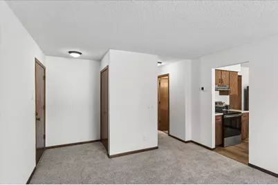 4372 Buckingham Court, Vadnais Heights, MN 55127 - Photo 10