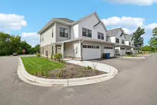 4750 Ironwood Cir, Medina, MN 55359 - Photo 4