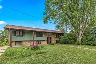 3301 Edgemere Ave, Saint Anthony, MN 55418 - Photo 1