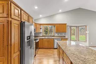 1578 Alvina St, Red Wing, MN 55066 - Photo 8