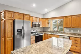 1578 Alvina St, Red Wing, MN 55066 - Photo 6