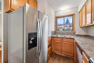 605 Portland Dr E, Burnsville, MN 55337 - Photo 14