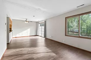 605 Portland Dr E, Burnsville, MN 55337 - Photo 8