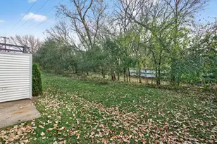 605 Portland Dr E, Burnsville, MN 55337 - Photo 26