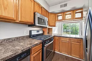 605 Portland Dr E, Burnsville, MN 55337 - Photo 12