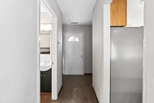 605 Portland Dr E, Burnsville, MN 55337 - Photo 4