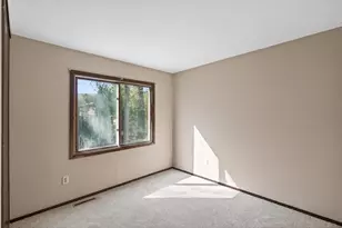 605 Portland Dr E, Burnsville, MN 55337 - Photo 26