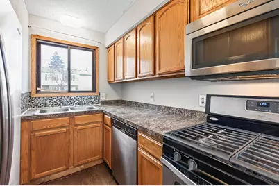 605 Portland Drive E, Burnsville, MN 55337 - Photo 12