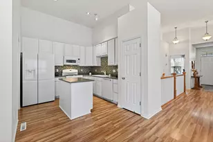 9767 Picket Dr, Eden Prairie, MN 55347 - Photo 12