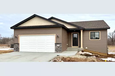 911 3rd Street, Wanamingo, MN 55983 - Photo 1