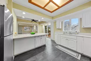 605 10th Ave NW, Austin, MN 55912 - Photo 2