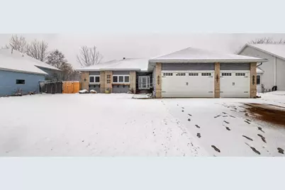 4915 Rose Creek Parkway S, Fargo, ND 58104 - Photo 1