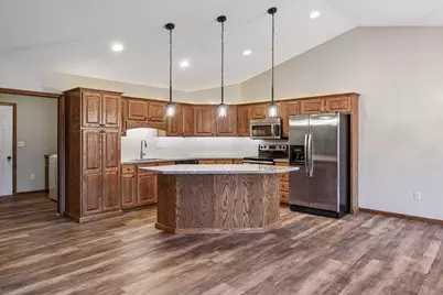 3415 Cambridge Place, River Falls, WI 54022 - Photo 12